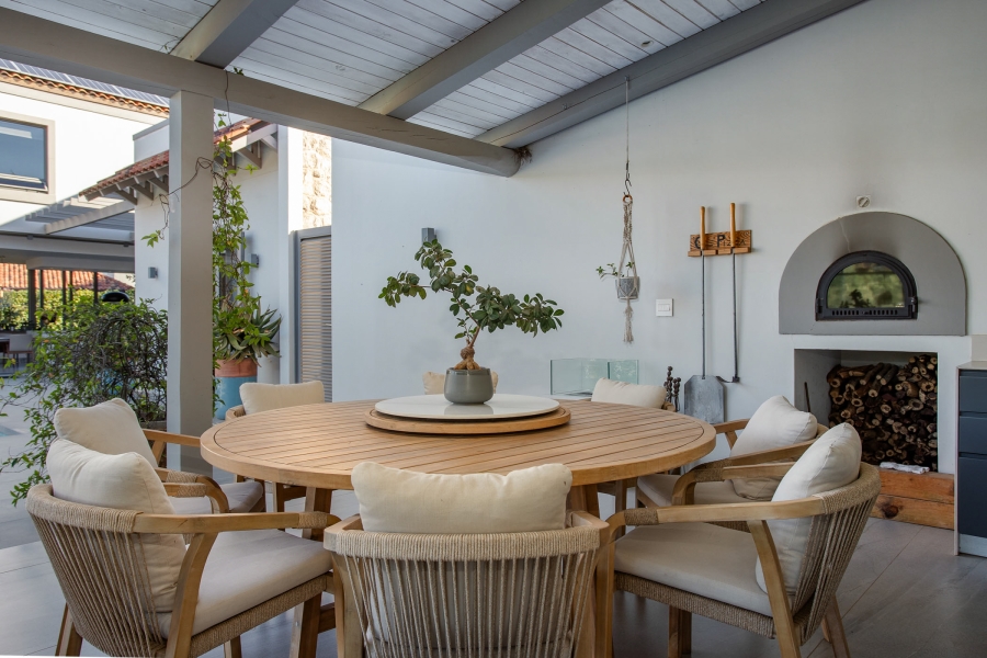 4 Bedroom Property for Sale in Winelands Western Cape
